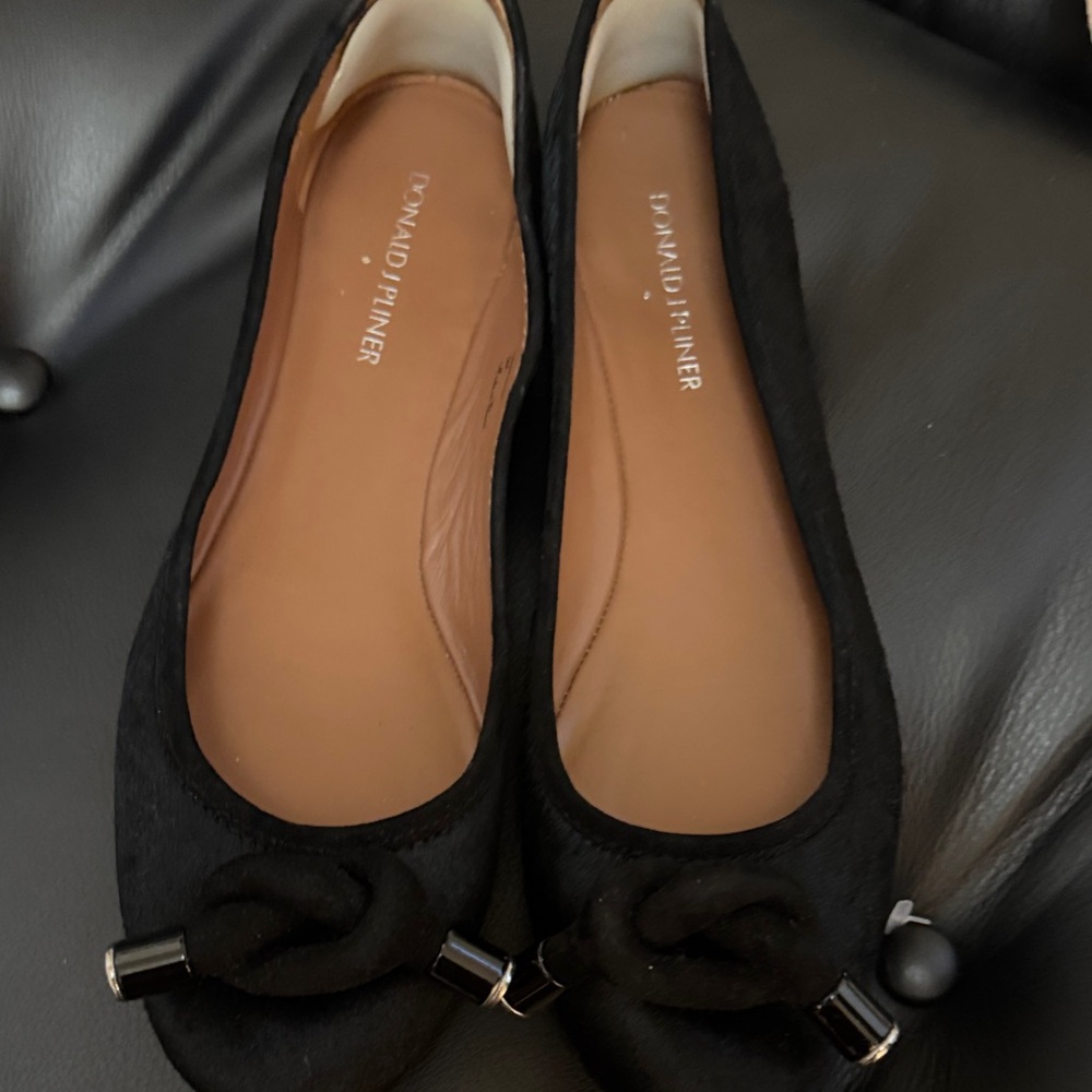 Donald J. Pliner Black Bow Accent Flats
